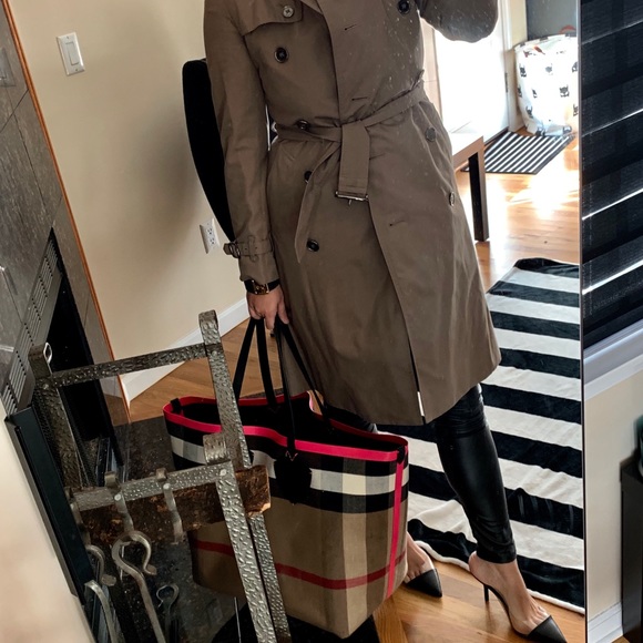 (New) Burberry Midi Trench Coat - Picture 8 of 8